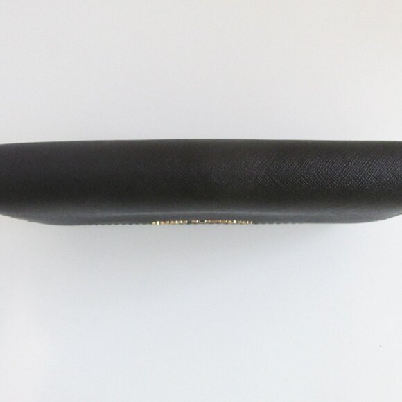 Michael Kors Zip Around Flat Wallet - Picture 4 of 6